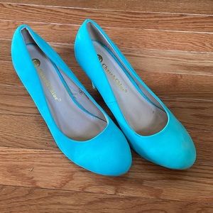 Chase & Chloe Pumps
